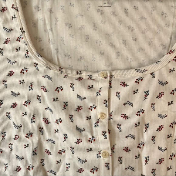 Old navy Ribbed Floral Button Top Plus Size 3X Cream Stretch Scoop Neck NWT - Picture 3 of 13